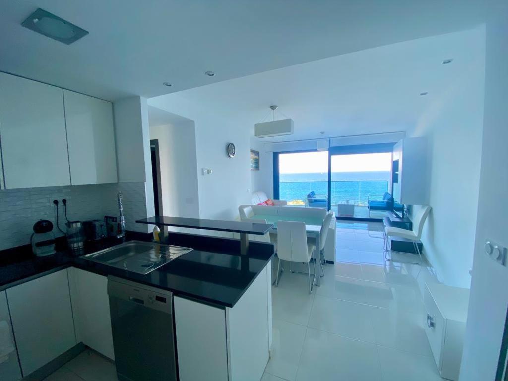 Apartment Deluxe Clara Sea Senses Torrevieja Exterior foto