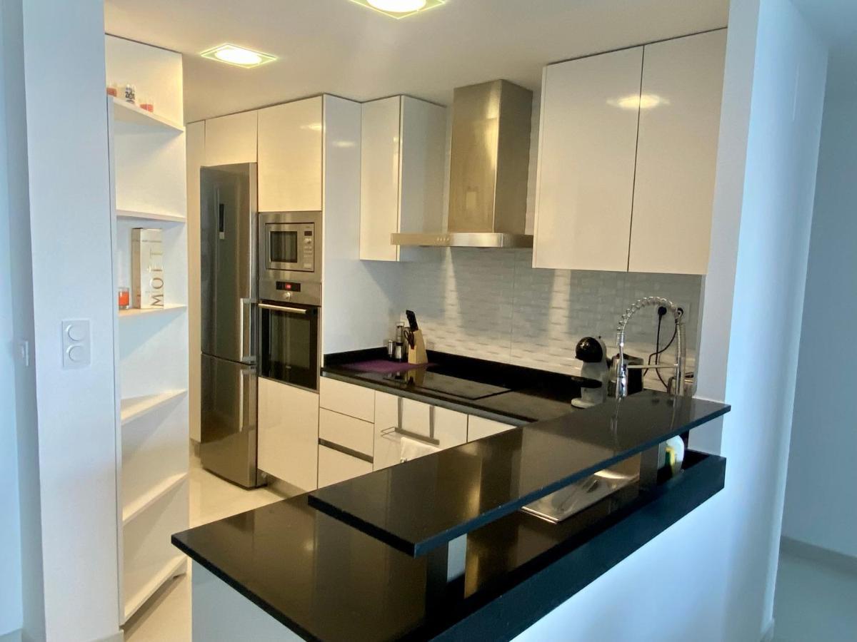 Apartment Deluxe Clara Sea Senses Torrevieja Exterior foto